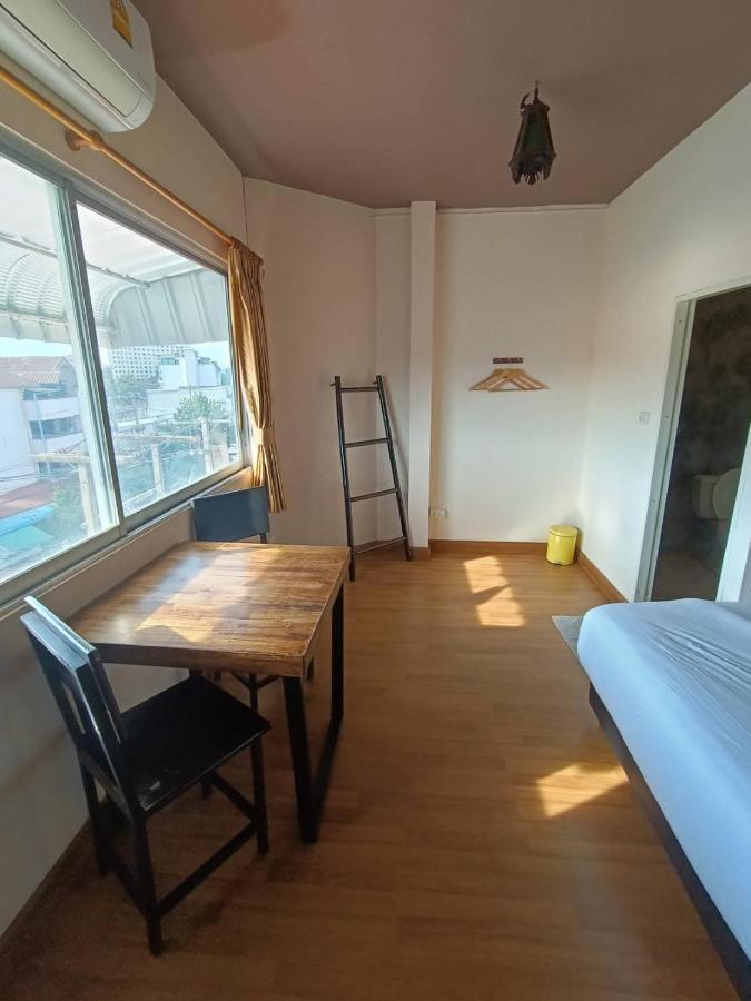 Hostel Soft Night Barzaar Chiang Mai Zewnętrze zdjęcie