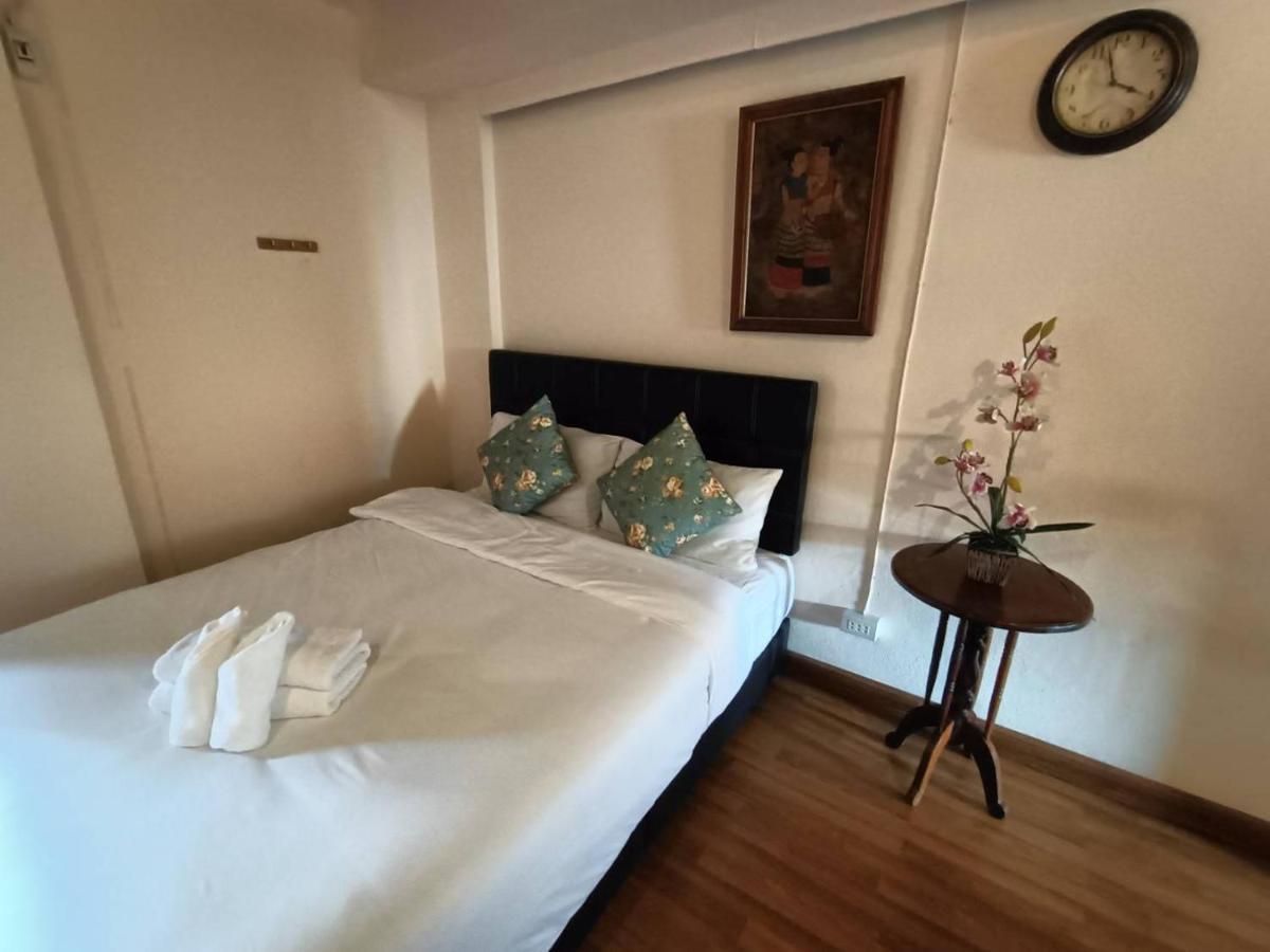 Hostel Soft Night Barzaar Chiang Mai Zewnętrze zdjęcie