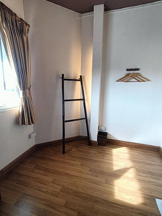 Hostel Soft Night Barzaar Chiang Mai Zewnętrze zdjęcie